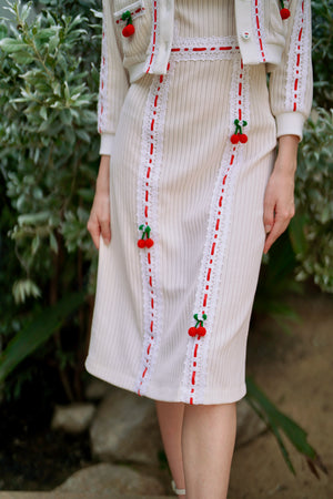 DR002CRSP24_Jersey Dress with cherry embroideries