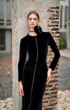 DR007BKPF23_Black Velvet Gown