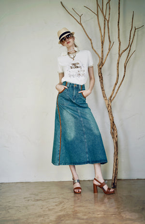 SK008JEFA24_Thea by Thara  vintage Jean skirt with embroidered flower