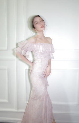 DR001BREV23R_The Glamour  Belladonna flared dress